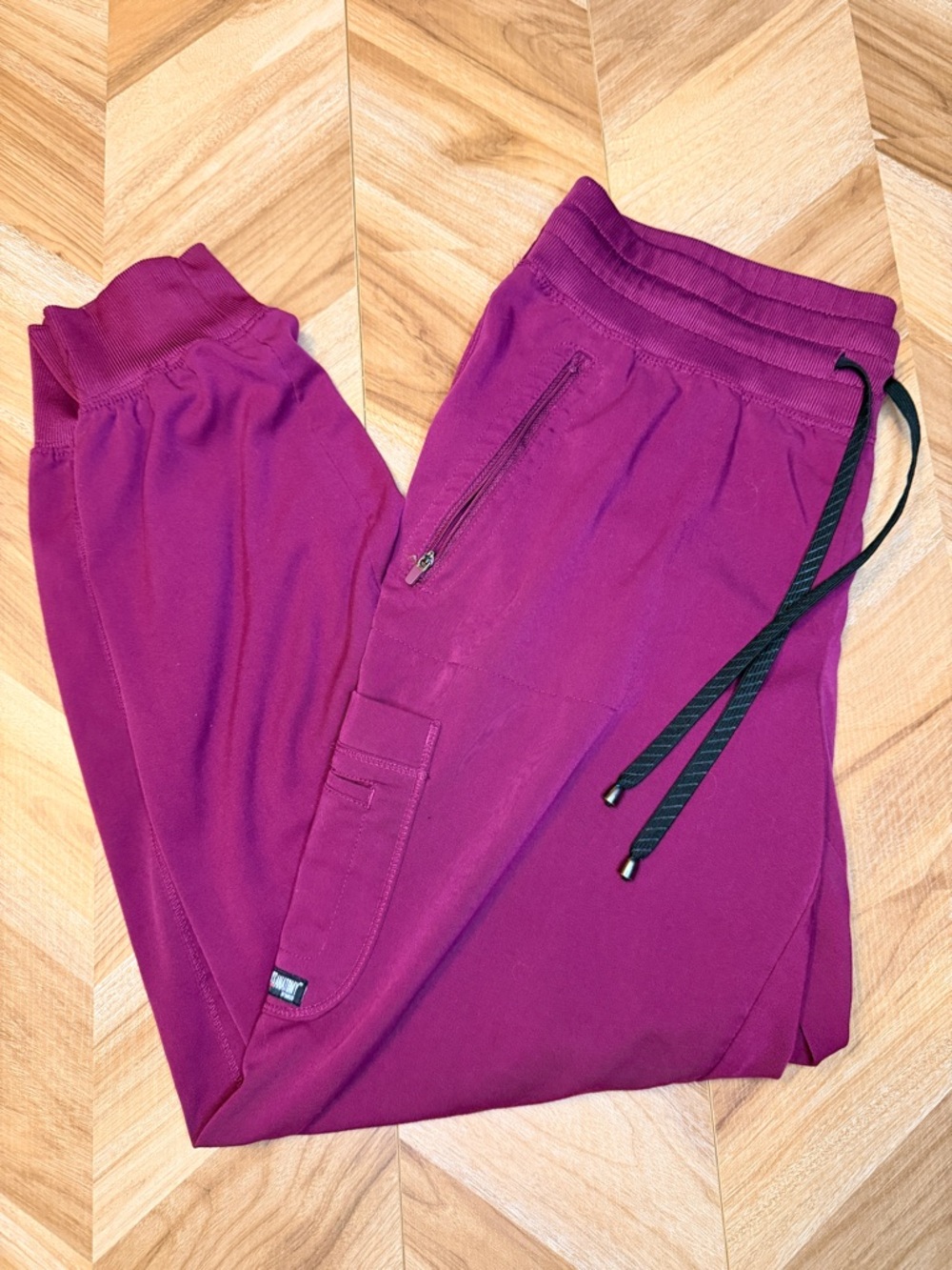 Grey’s Anatomy Jogger Scrub Bottoms with Zip Pocket